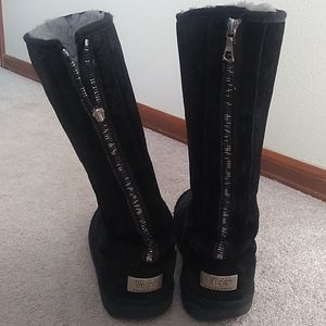 UGG zip up black boots